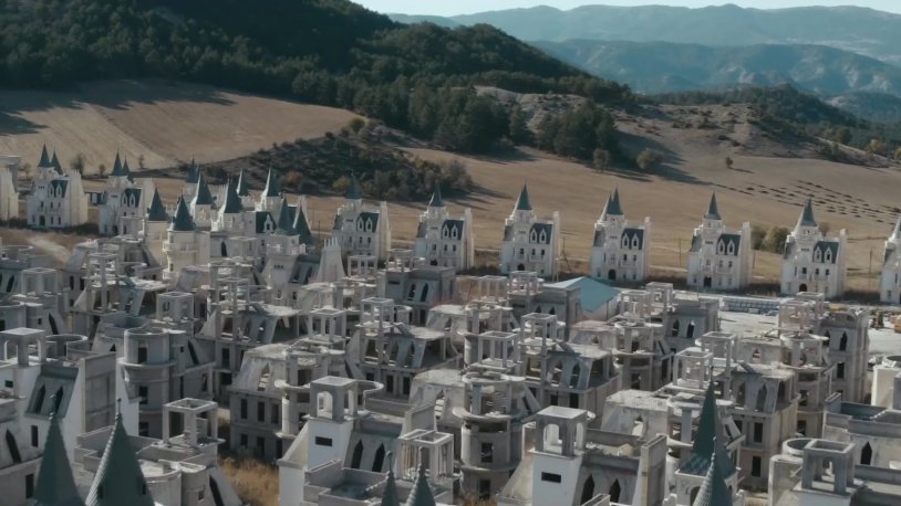 Charlie Gardner and Becky Hill