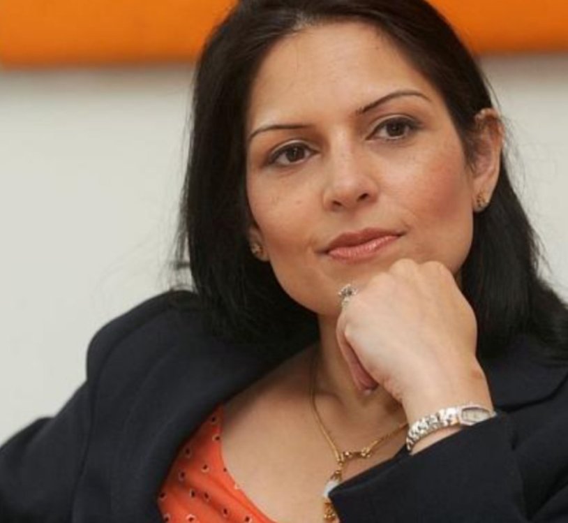 Julia Film 1999, Tabu