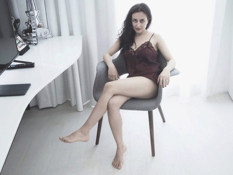 Yasmeena ali photo shoot naked