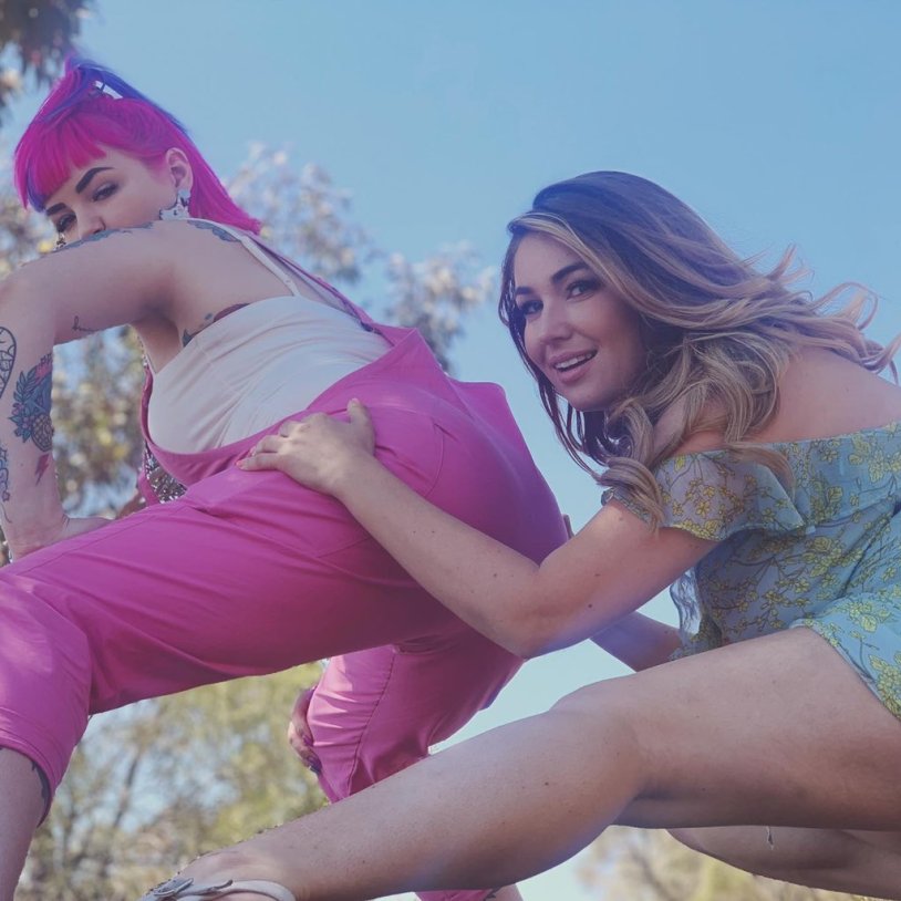 Lovers from Texas Arrine and Stefani