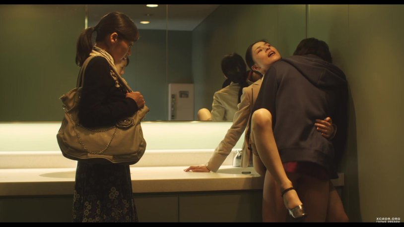 Sarah Polson Erotic scenes