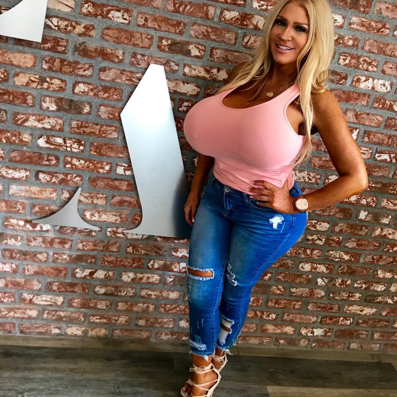 Allegra Cole Allegra Cole Bathroom