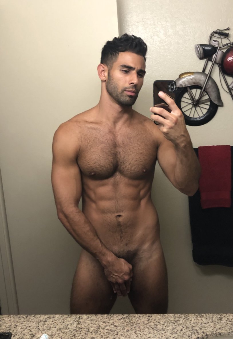 Pablo Hernandez with a naked member