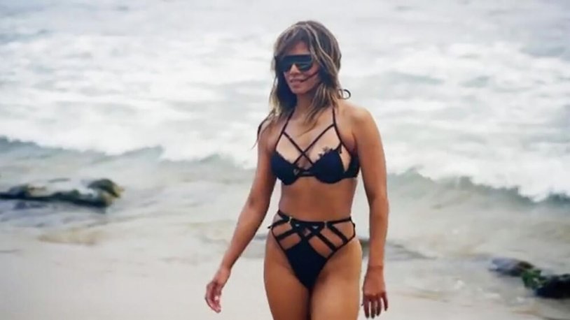 Halle Hayes Aila Donovan