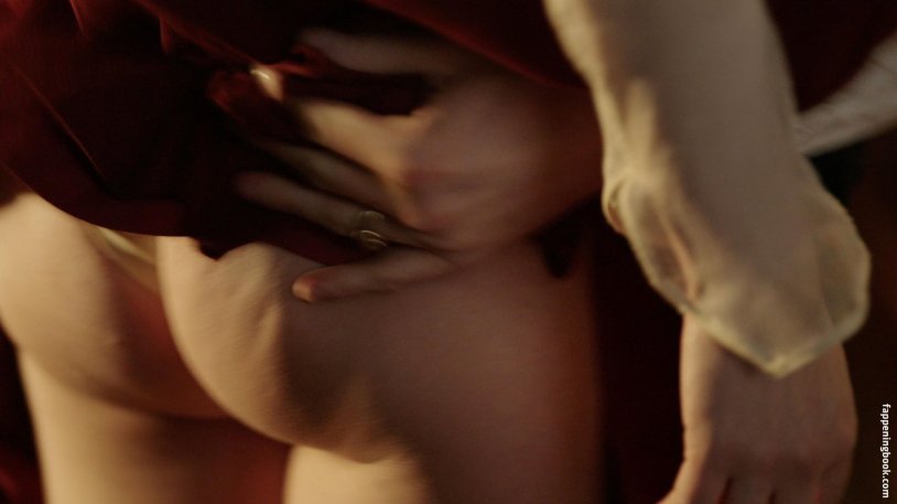 Maschi Contro Femmine, 2010 Erotic personnel