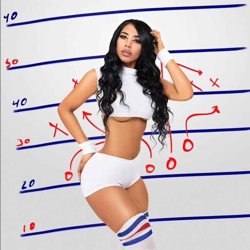 Jailyne ojeda leggings