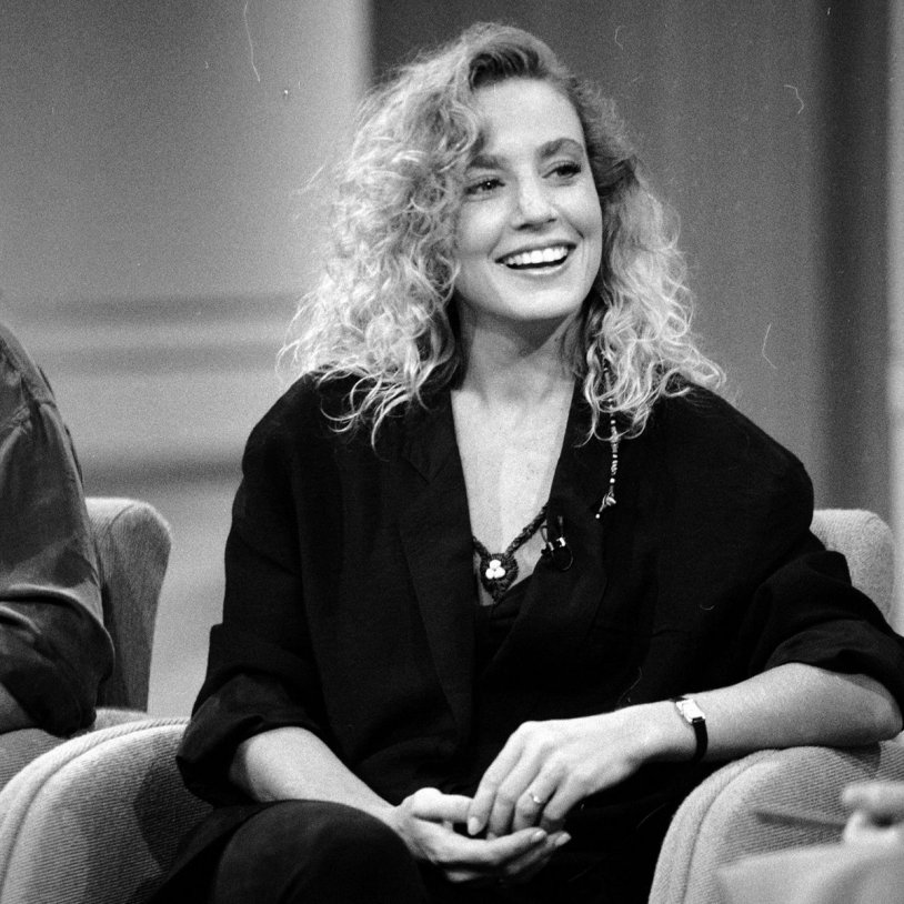 Elizabeth Hartman's move of the queen