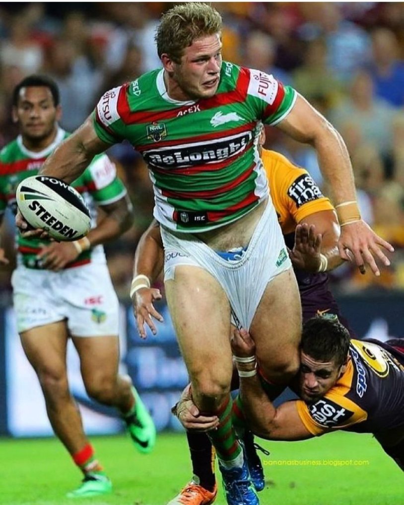 Naked famous football players