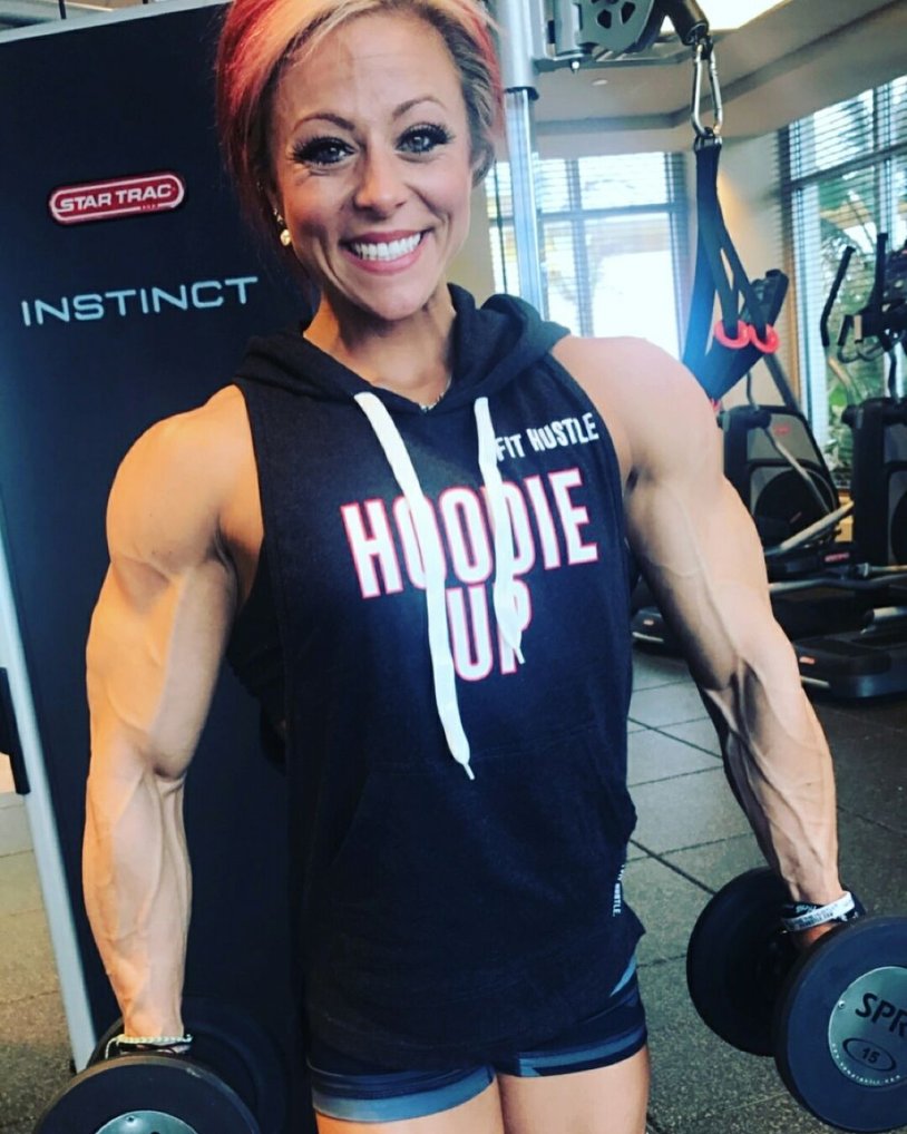 Jacqueline Hickersson Pitch photo in a swimsuit