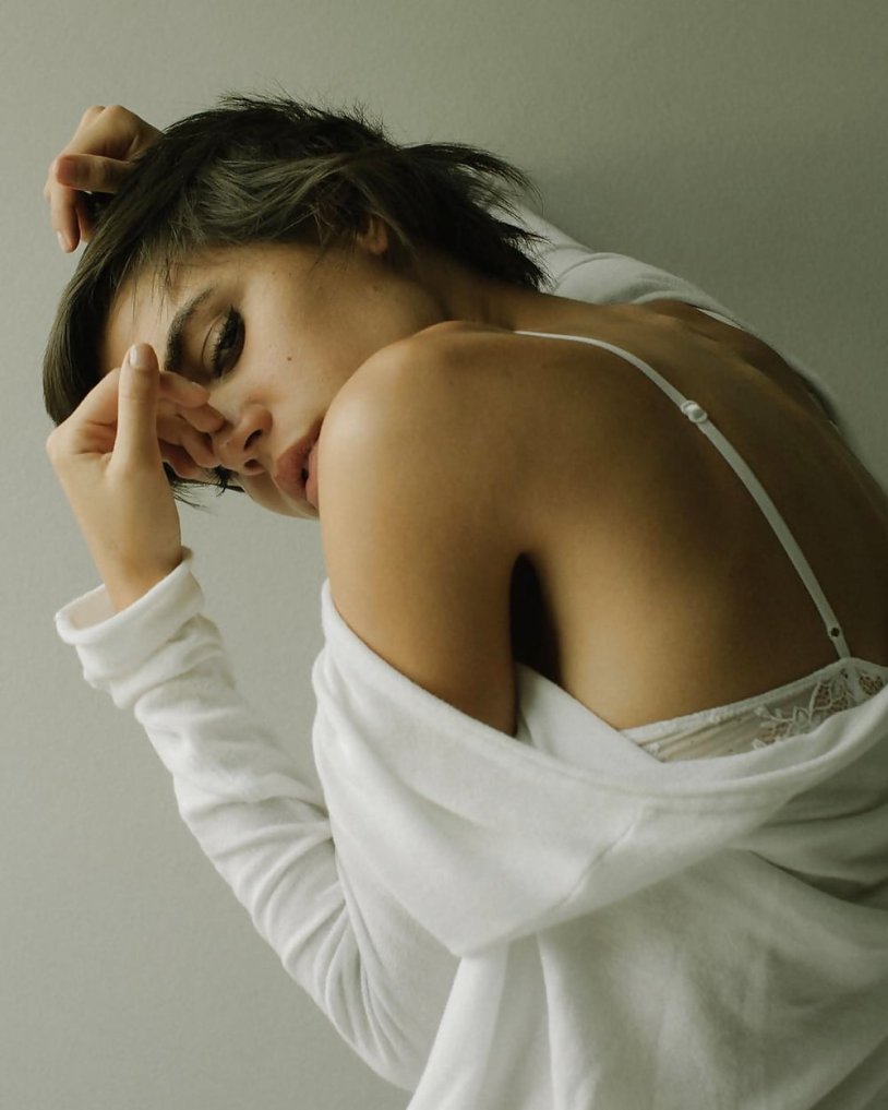 BMW with a girl on your desktop