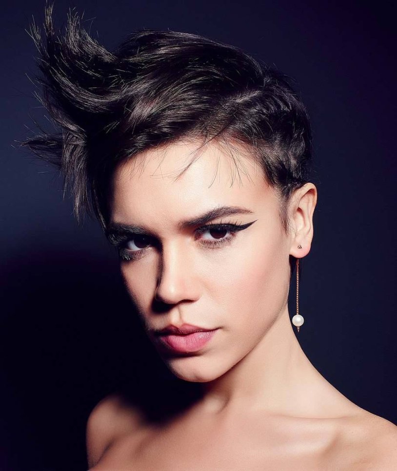 Alex Demi with a short haircut