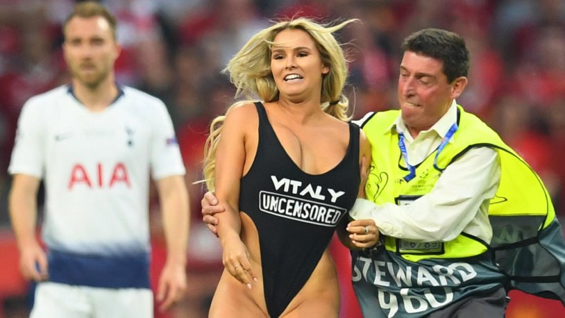 Fans with a big bust