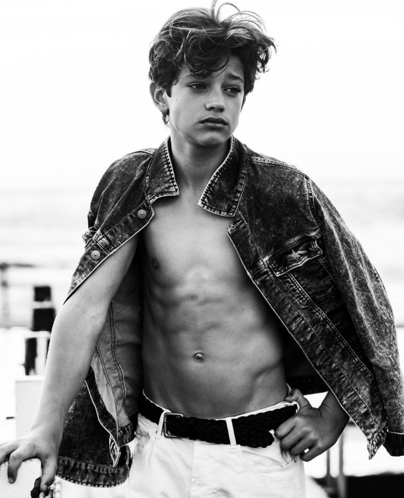 Alex Mapeli and his girlfriend