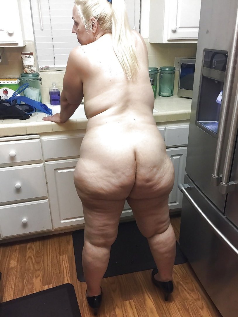 Fat naked women with cellulite