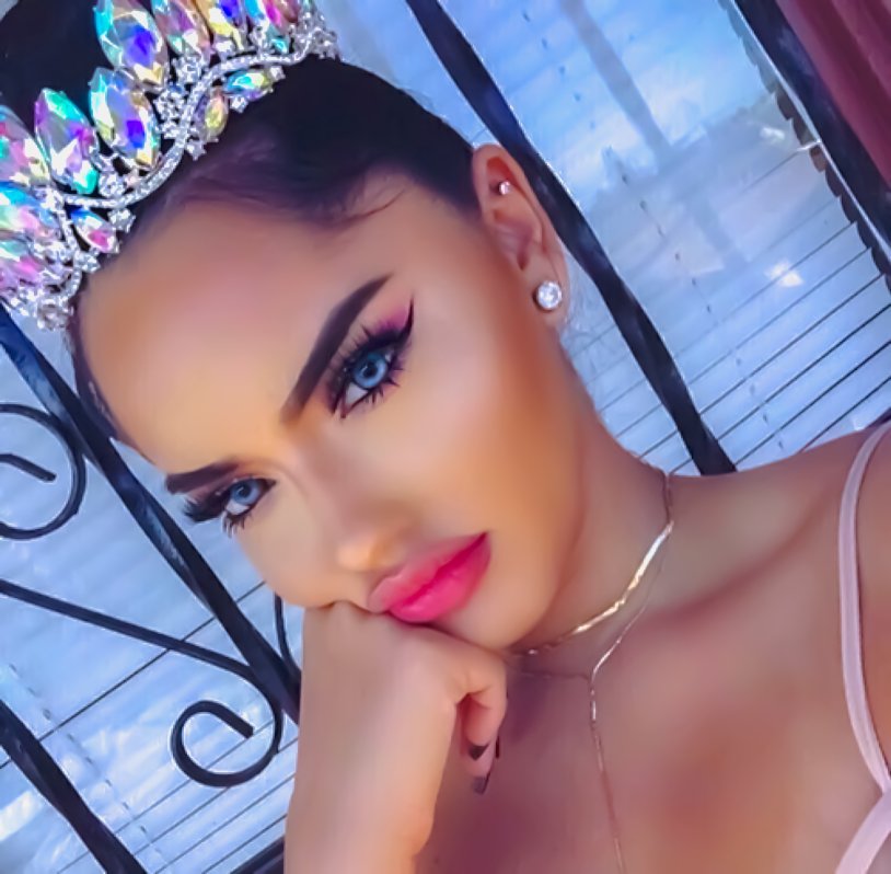 Girl in the crown of the face