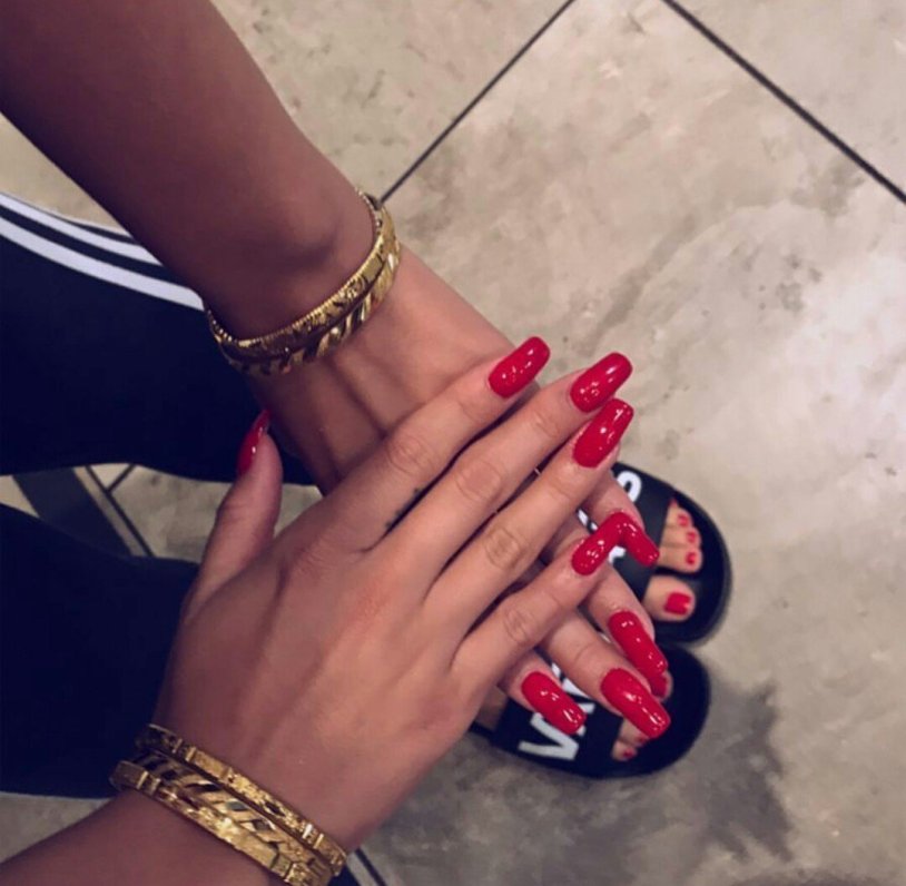 Manicure Olga Buzova