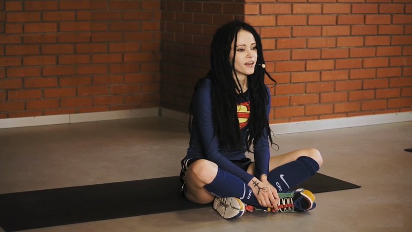 Daria Stavrovich Press belly