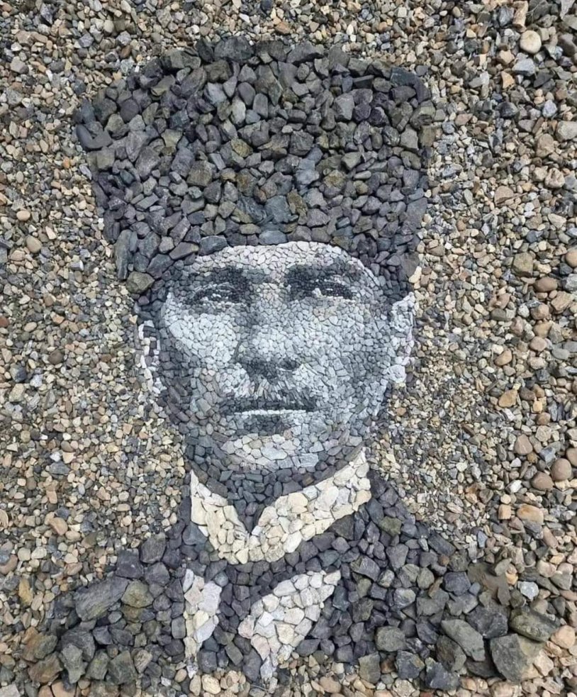 Justin Baitman paintings from pebbles and stones