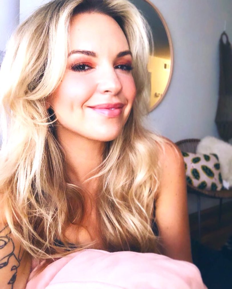 Briana Bakmaster photo legs