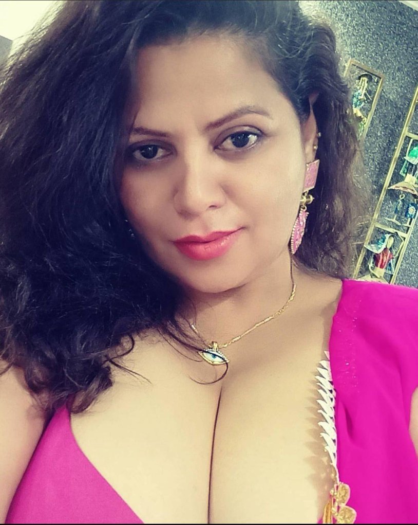 Abu Dhabi 40 naked models