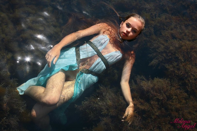 Photoshoot underwater