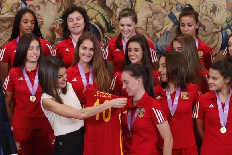 Queen Leticia in Zara