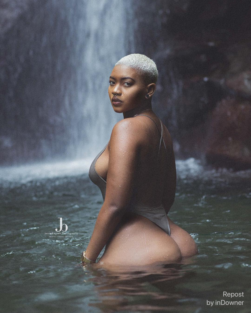 Erotic sexwords Goliy photo from Jada Kingdom