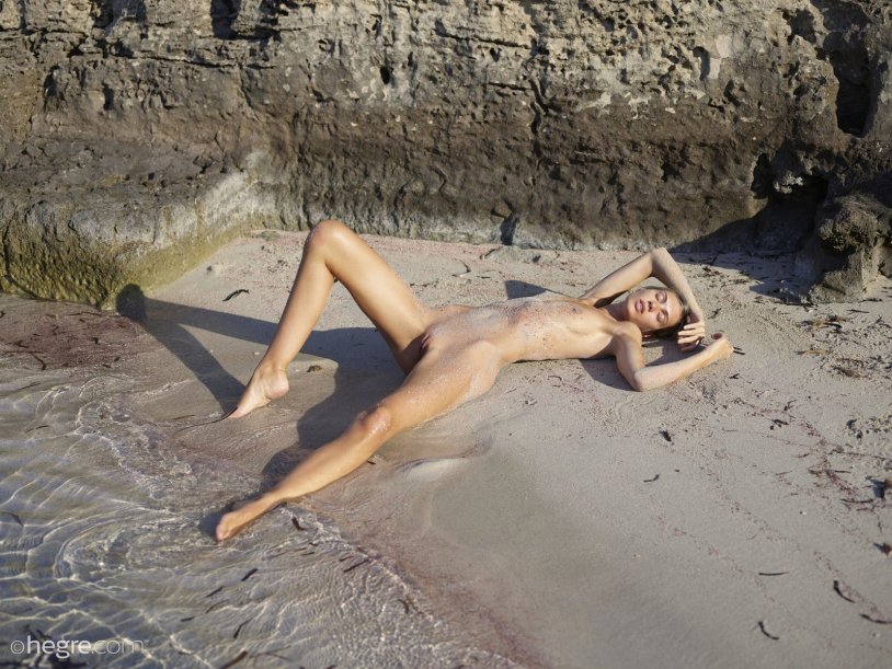 Dasha Protsk Beach Nude