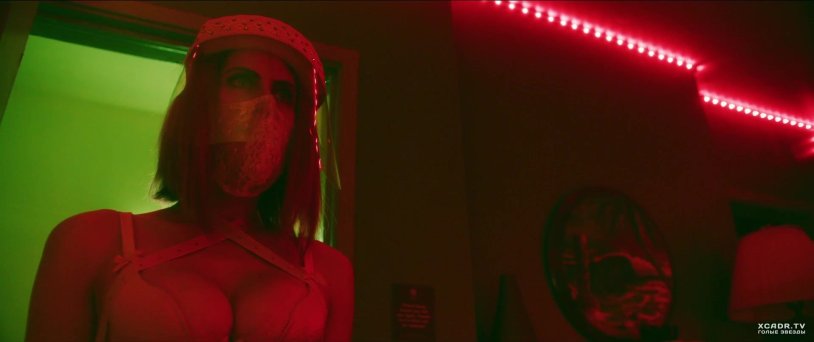 Alexandra Daddario Tits