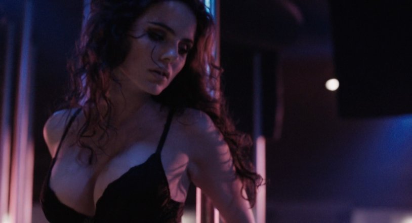 Bed scene Ruby o 2019 Polar Naked