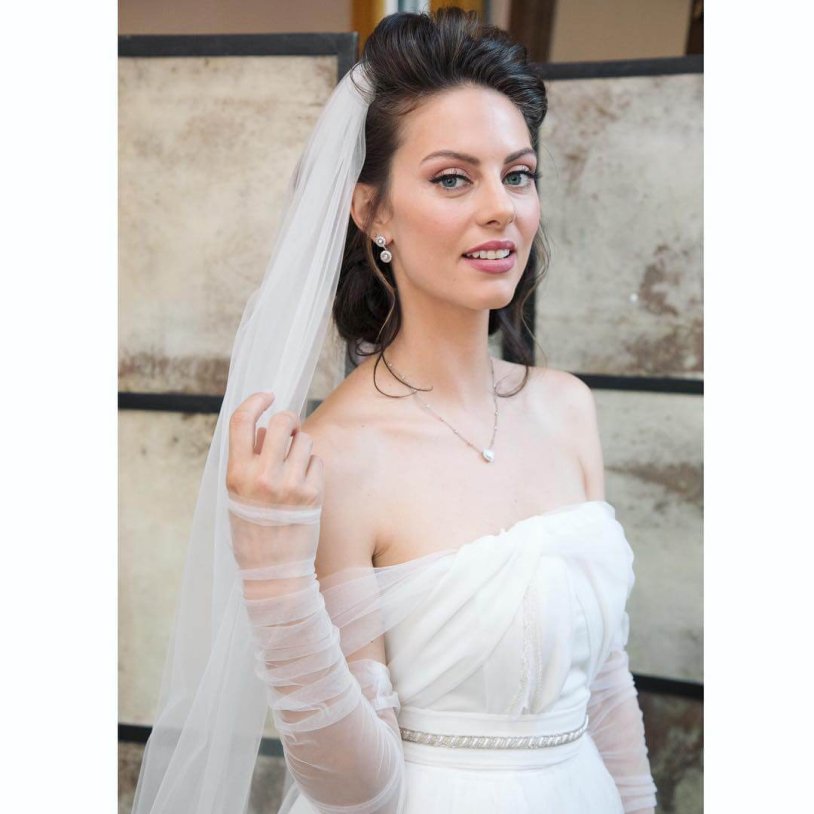 Lisa Howard Hot photo