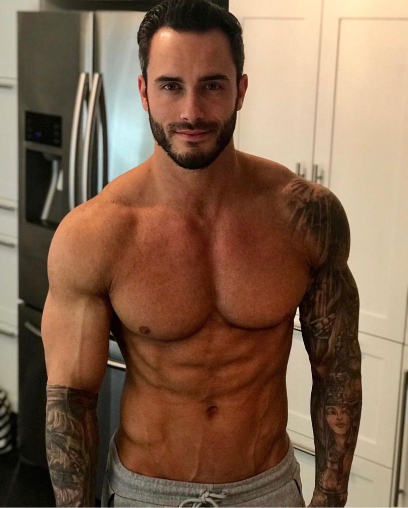 Amouranth Mike Majlak