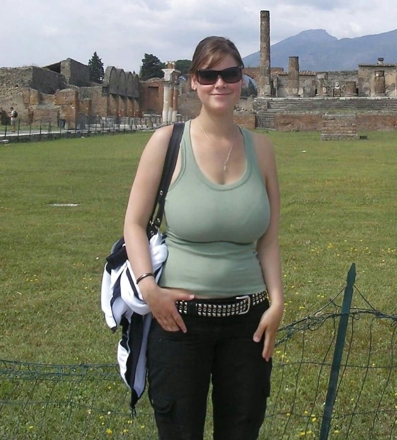 Sagging boobs in cars