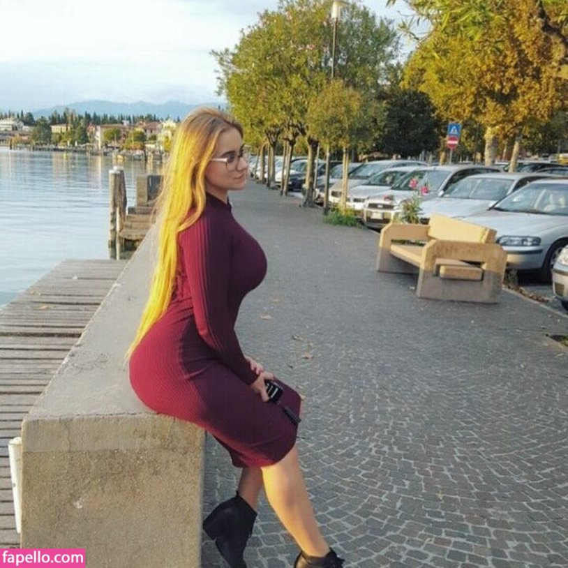 Anastasia Cebulska hot