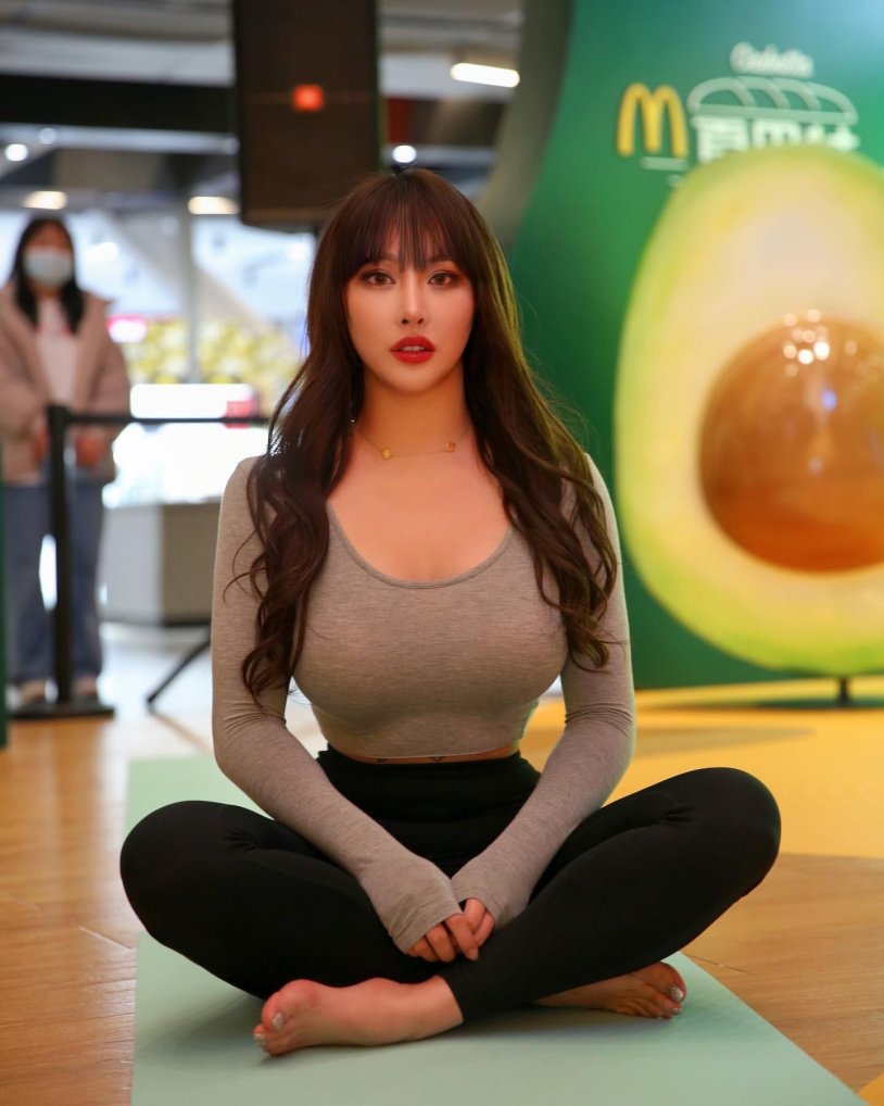 Asian girls beautiful blouses