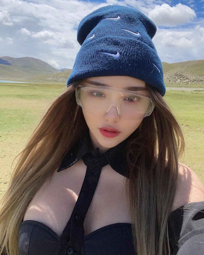 Songyuxin Hitomi Fitness