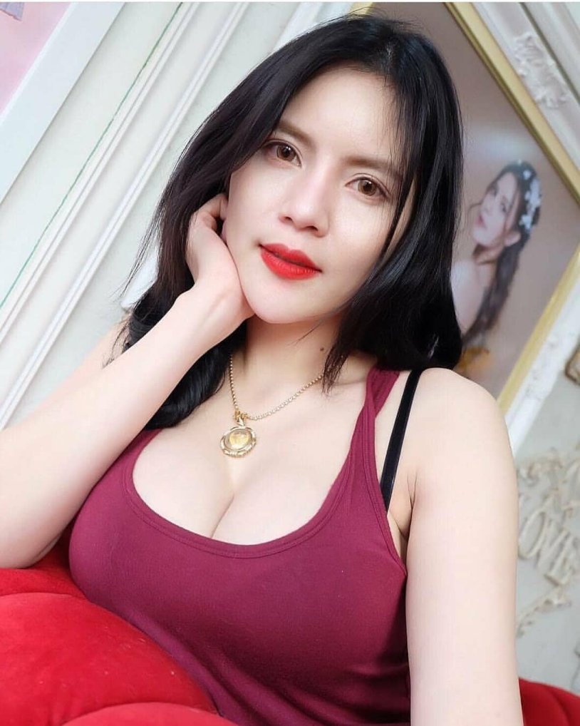 Naked Koreans with glasses