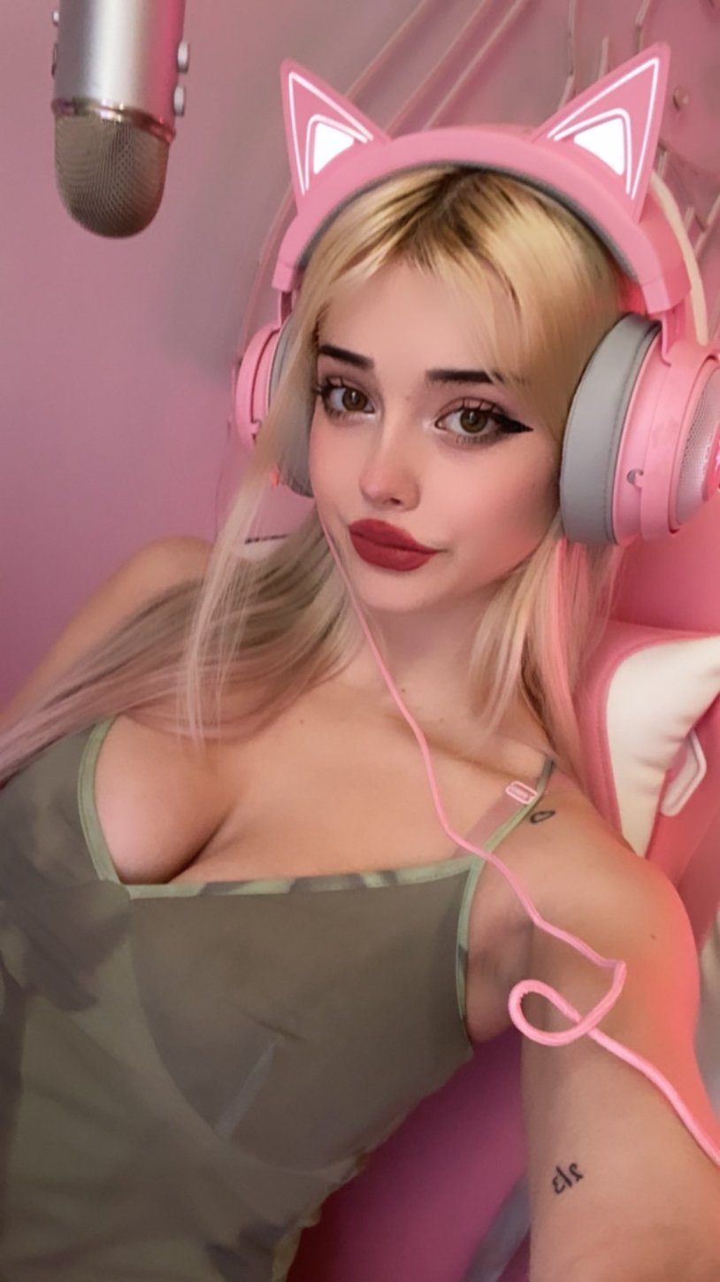 Lauren Burch for Profile Photo