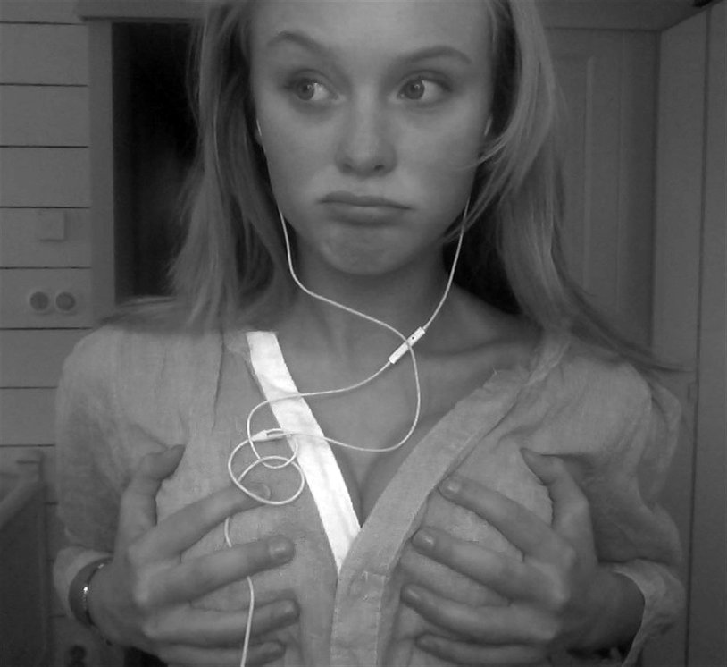 Zara Larsson Love Me Land