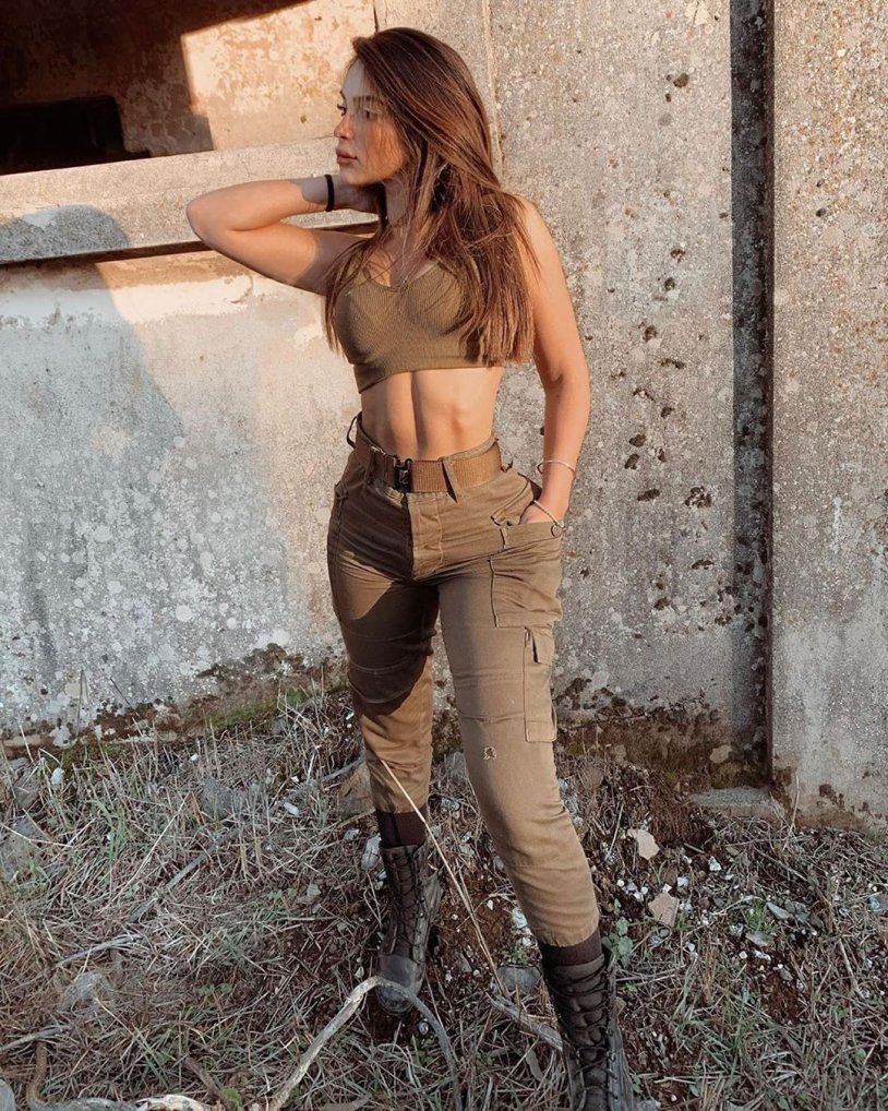 Girls of the Israeli army without uniform