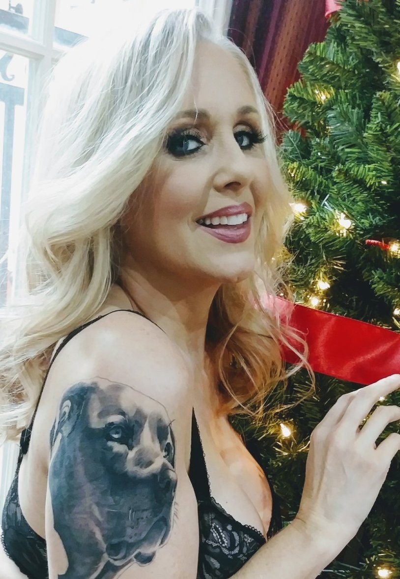 Nicole Aniston (Nicole Aniston) Gym