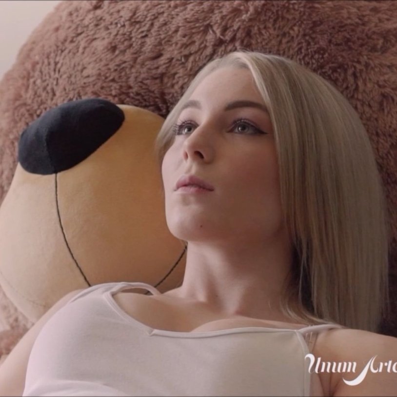 Pink banner for twitter