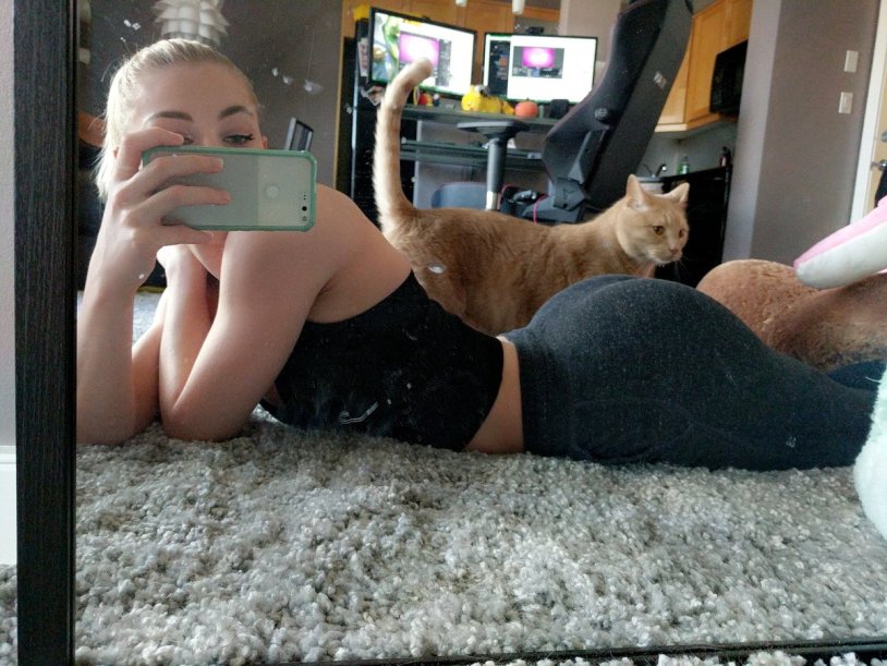 Stpeach in a short skirt