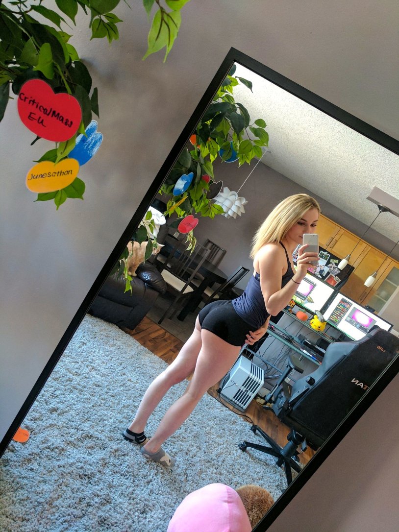 Stpeach legs