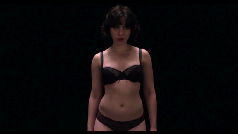 Ilana Glazer breasts