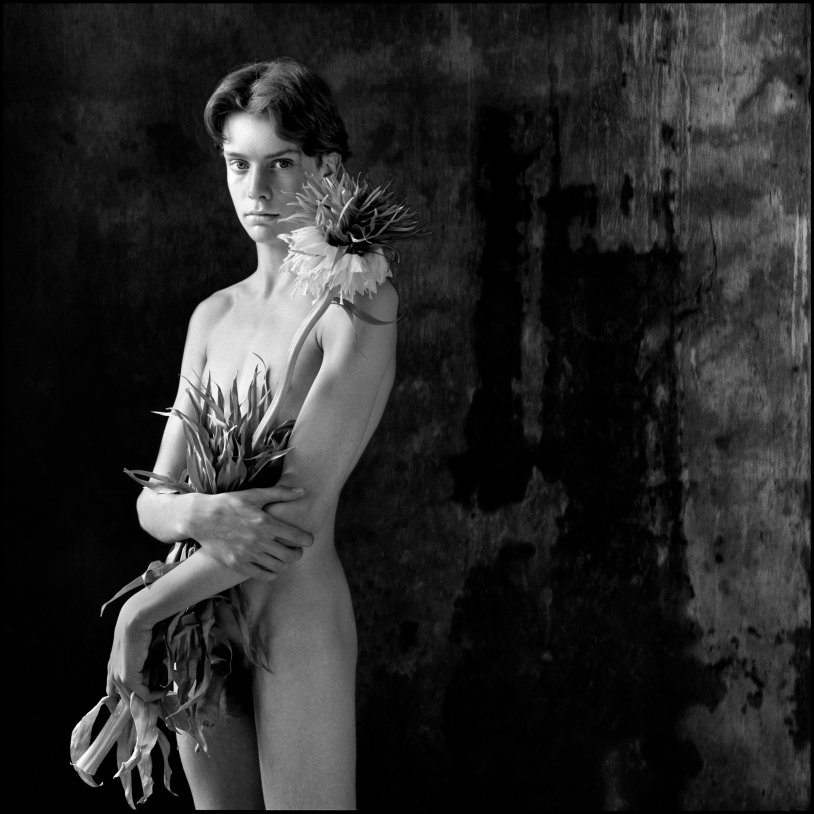 Isabelle Obfarov is naked