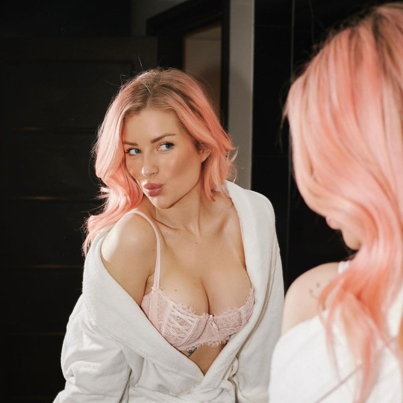 Kate Moss Nude photo shoot