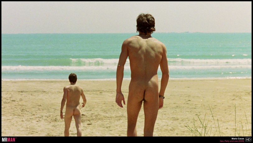 Mario Casas without panties