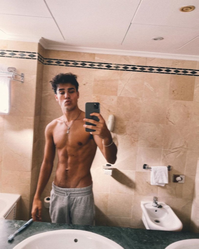 Mario Casas Naked cock