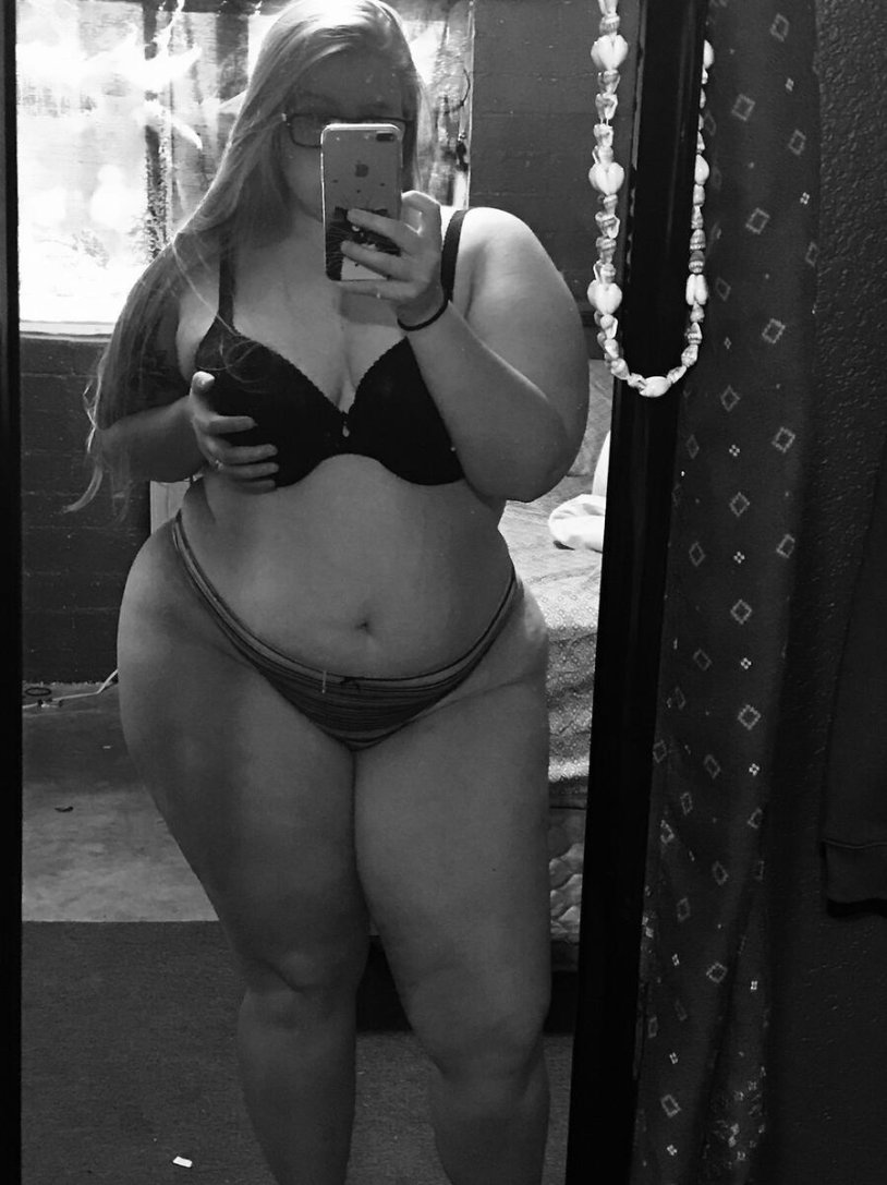 Goddess Shar Curvage 2020 feed